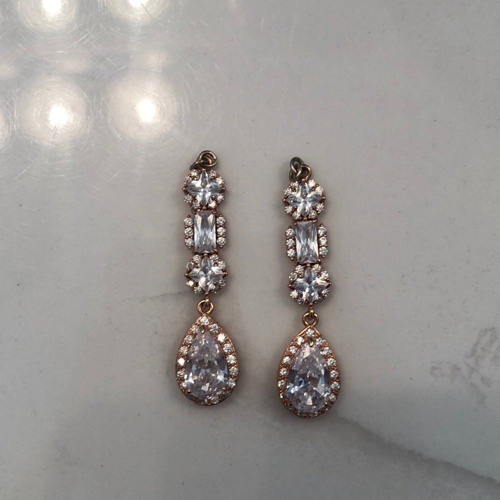 Rose gold drop earrings